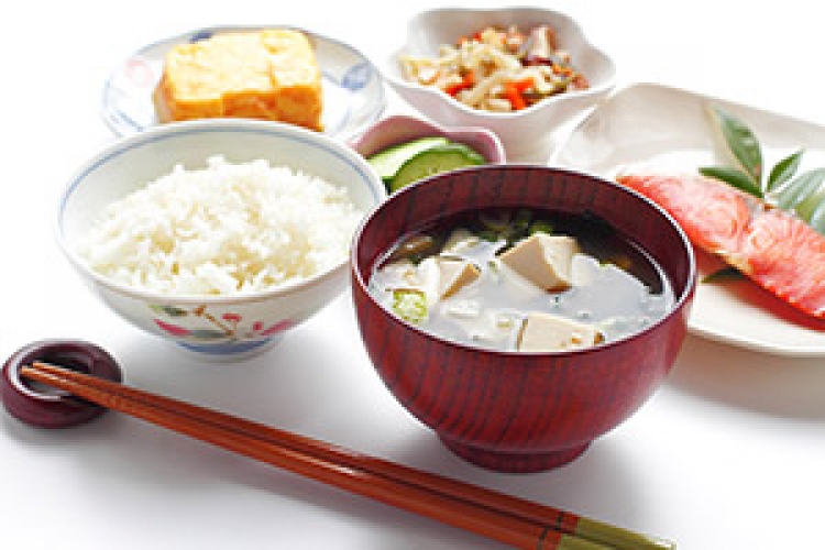 「和食」は世界一の長寿食