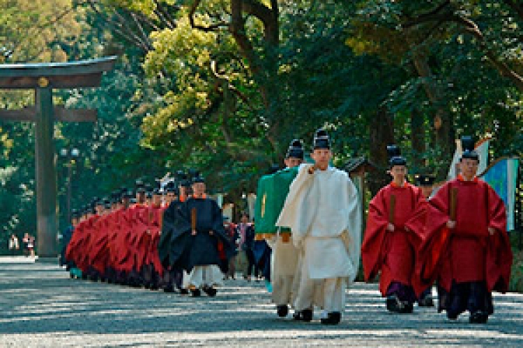 昭憲皇太后百年祭　畏き辺りよりの御幣帛を奉り大祭式で斉行