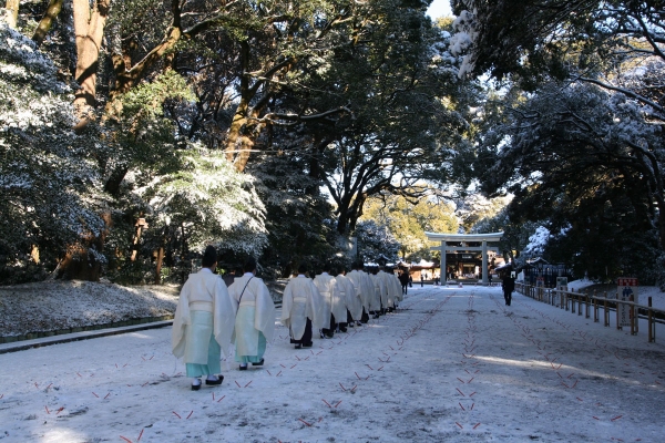 ■ １月７日に武蔵野御陵遙拝がおこなわれました