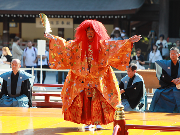 11月1日（水）12:00　能・狂言　神前舞台