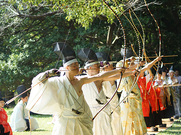 11月3日（祝）11:00　百々手式（ももてしき）　宝物殿東芝地