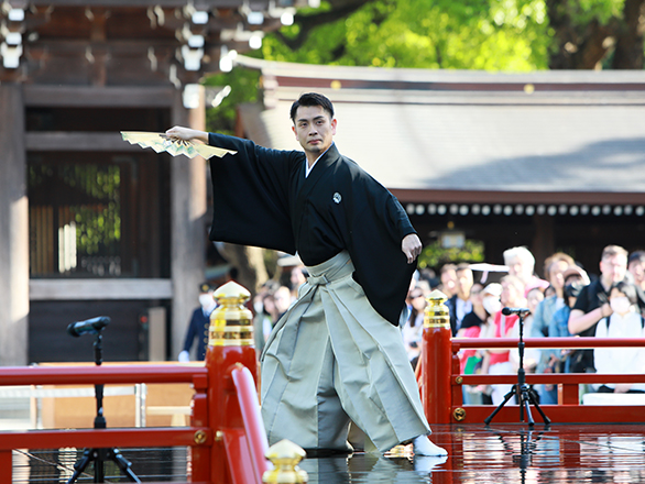 11月2日（日）14:45　邦楽邦舞　神前舞台