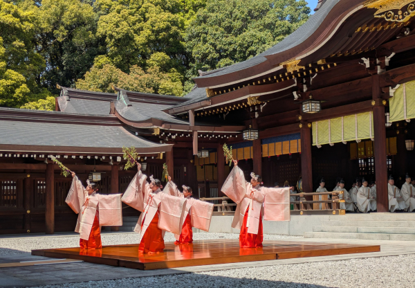 ■４月１１日に昭憲皇太后祭が行われました